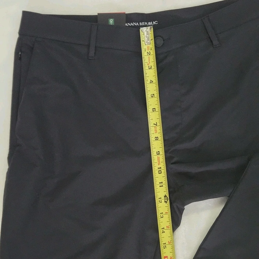 Banana Republic Men's Performance Golf Pants Black Flat Front 34x29 NWT